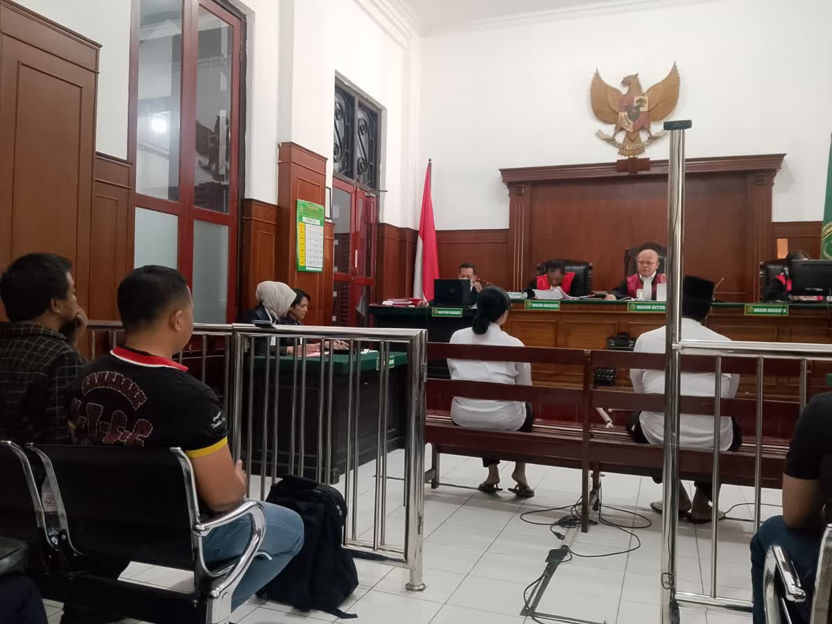 Foto: Sidang tuntutan kasus dugaan penipuan investasi buah impor Rp138 miliar dengan dua terdakwa di Pengadilan Negeri Surabaya.