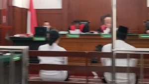 Foto: Sidang tuntutan kasus dugaan penipuan investasi buah impor Rp138 miliar dengan dua terdakwa di Pengadilan Negeri Surabaya.