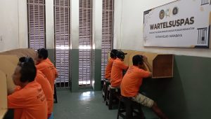 Foto: Fasilitas Wartelsuspas Rutan Kelas I Surabaya untuk komunikasi warga binaan dengan keluarga.